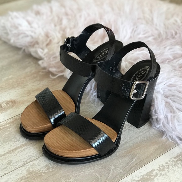 NWTTod’s Black python sandals! - Picture 8 of 8